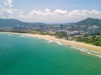 厦门万宁旅游：海滩与热带雨林，魅力对比